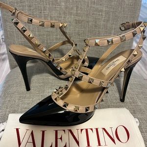 Authentic New Valentino Garavani Patent So Noir Rockstud Pumps 100 (NWT)